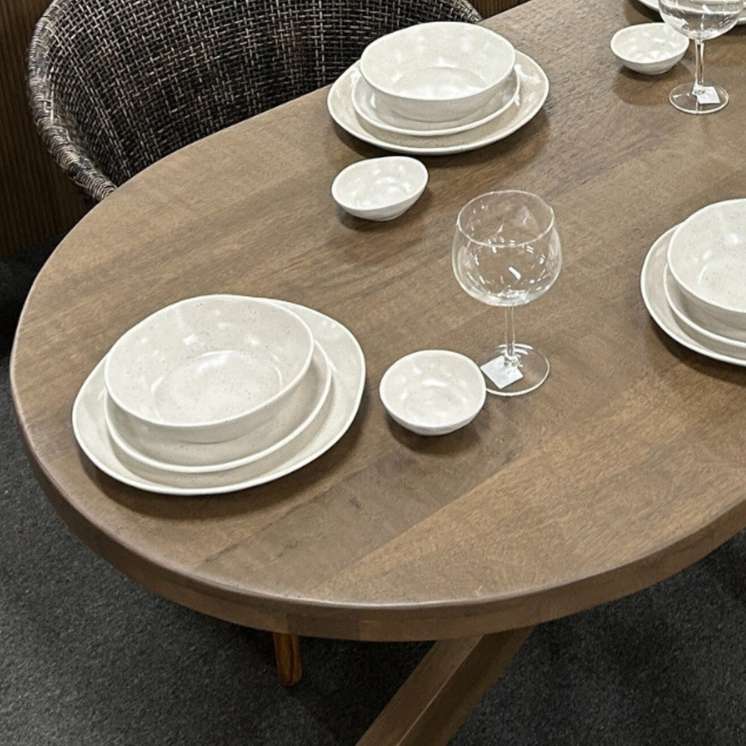 Curvy Dining Table