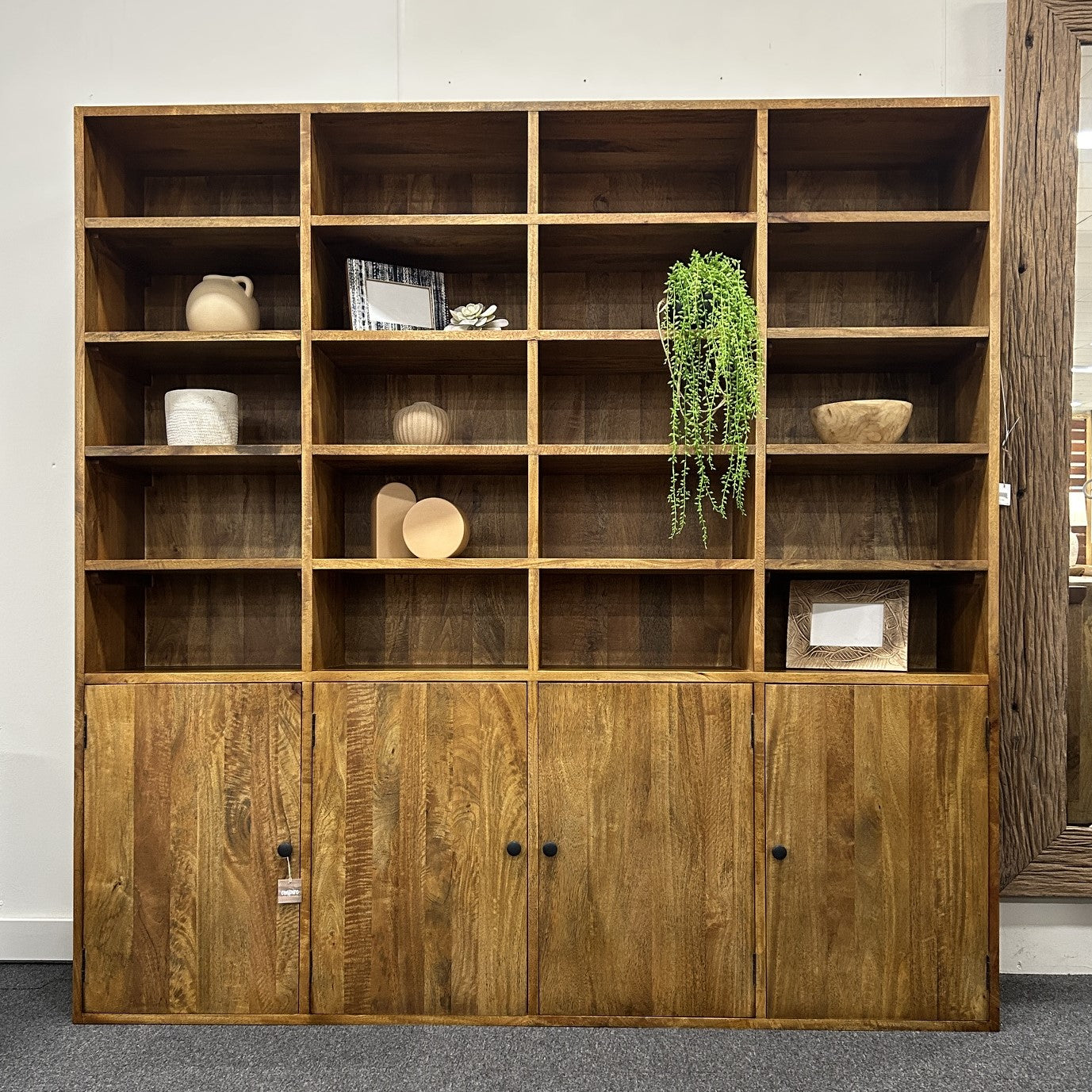 Lennox Display Unit 16 Shelf 4 Door