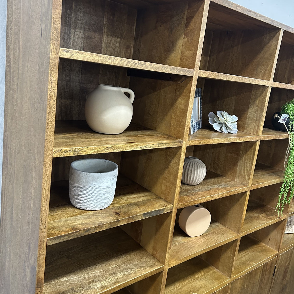 Lennox Display Unit 16 Shelf 4 Door