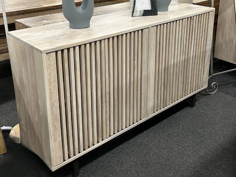 Linier Buffet 4 Door