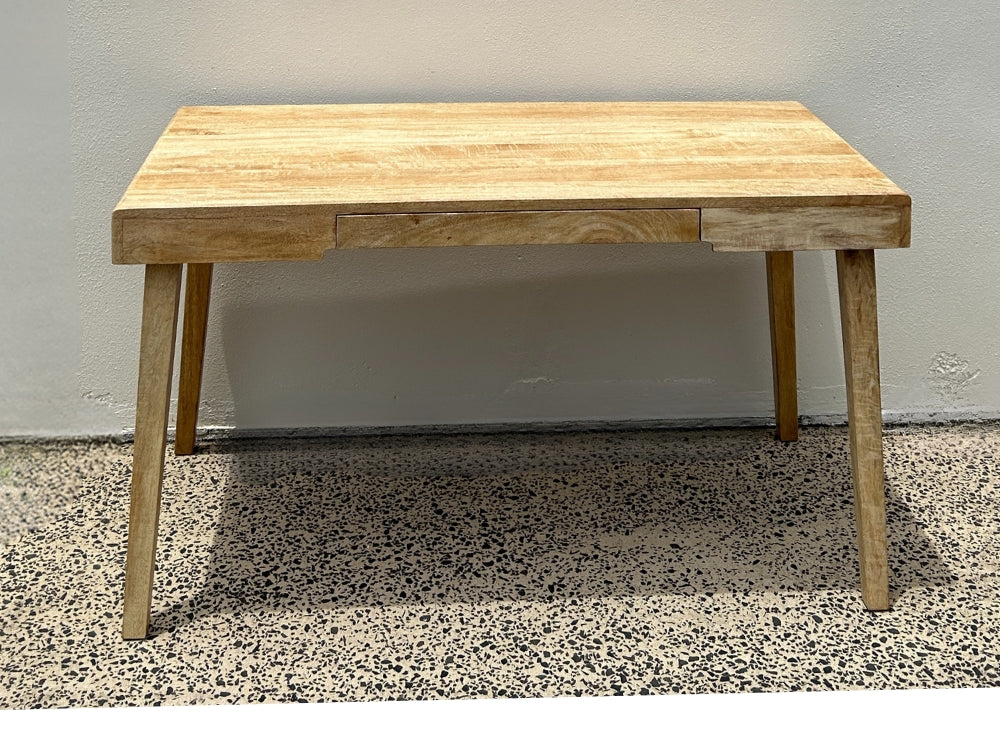 Verve Angled leg desk