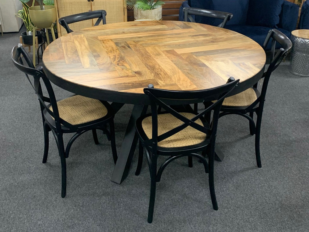 Herringbone Round Dining Table With Diapod Legs